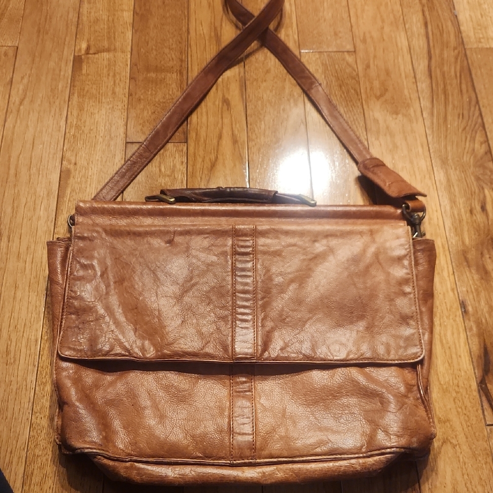 Men's Shakti Distressed Brown Leather Messenger Bag 15x12 Satchel P-007